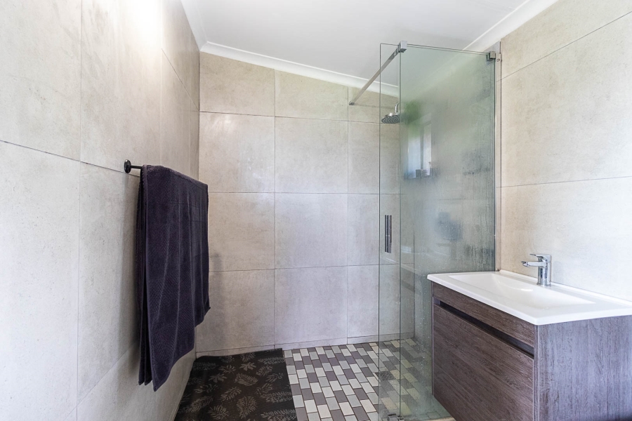 5 Bedroom Property for Sale in Hartzenbergfontein Gauteng