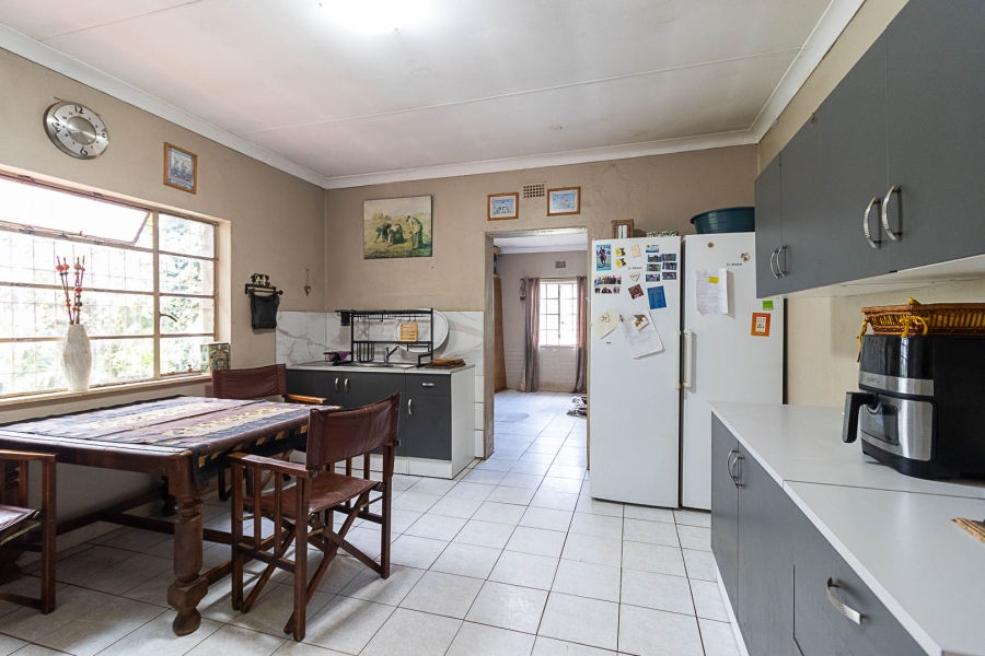 5 Bedroom Property for Sale in Hartzenbergfontein Gauteng