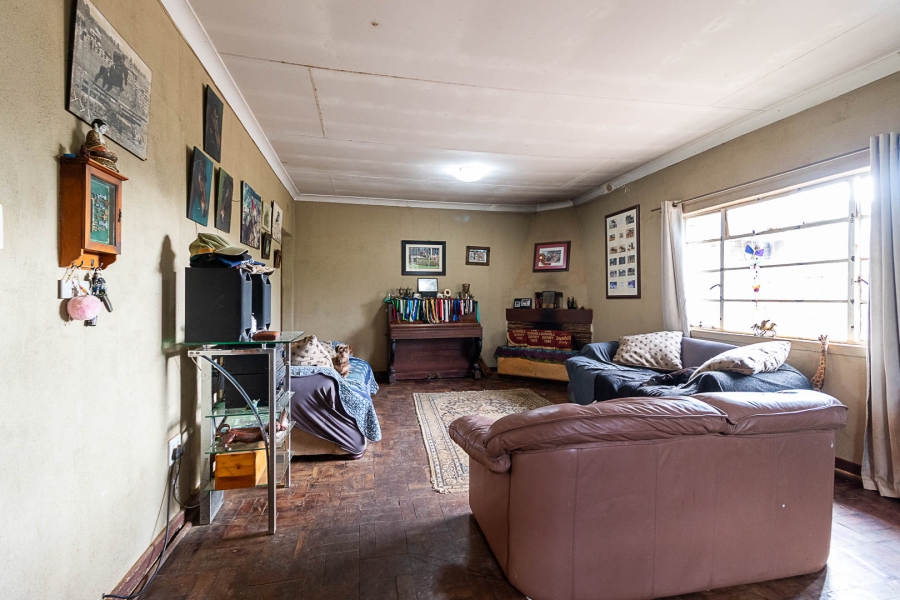 5 Bedroom Property for Sale in Hartzenbergfontein Gauteng