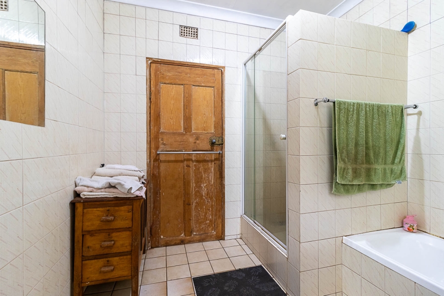 5 Bedroom Property for Sale in Hartzenbergfontein Gauteng