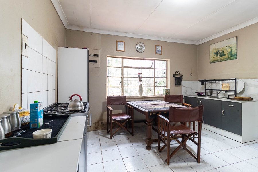 5 Bedroom Property for Sale in Hartzenbergfontein Gauteng