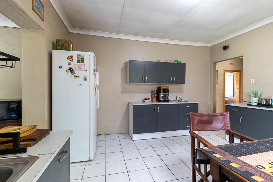 5 Bedroom Property for Sale in Hartzenbergfontein Gauteng