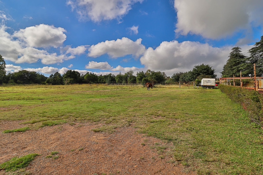 5 Bedroom Property for Sale in Hartzenbergfontein Gauteng