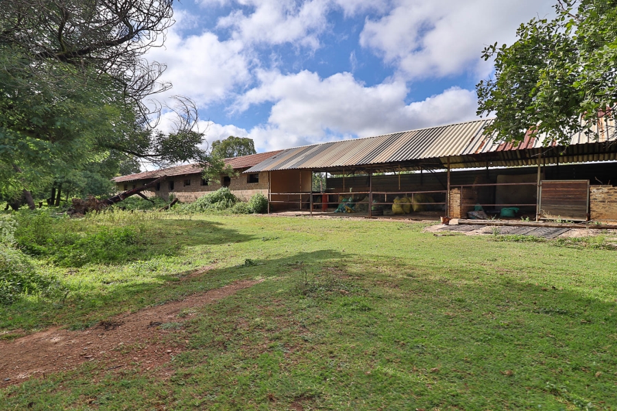 5 Bedroom Property for Sale in Hartzenbergfontein Gauteng