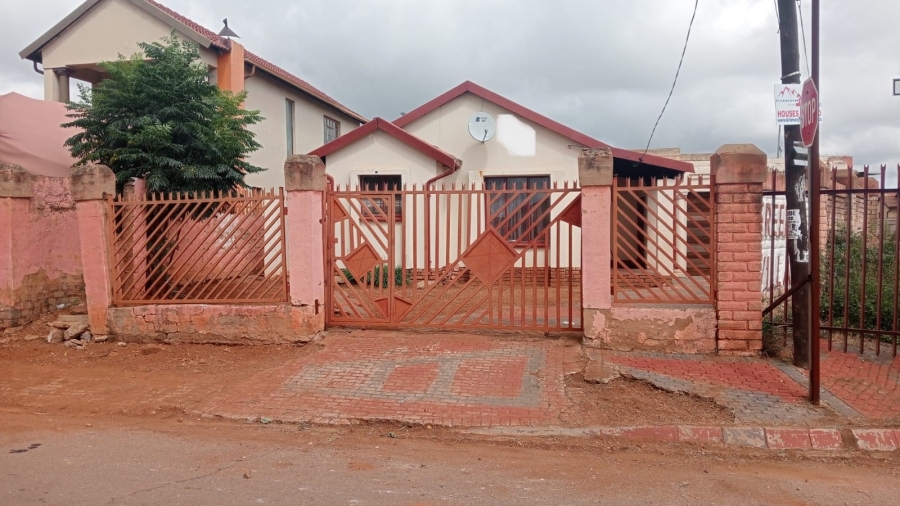 3 Bedroom Property for Sale in Lotus Gardens Gauteng