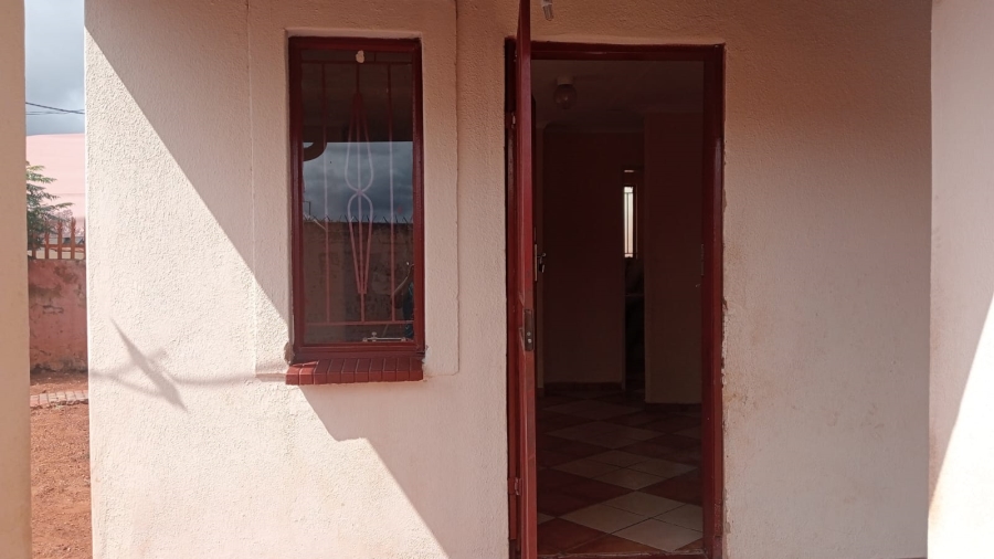 3 Bedroom Property for Sale in Lotus Gardens Gauteng