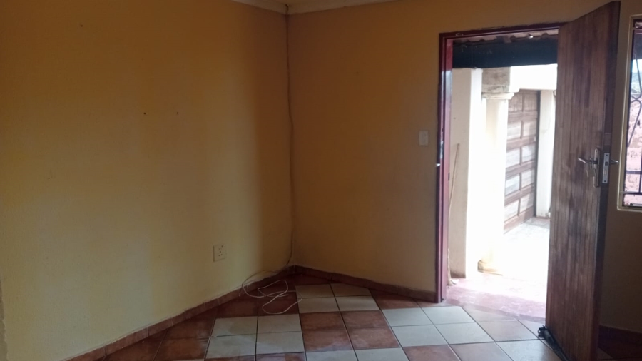 3 Bedroom Property for Sale in Lotus Gardens Gauteng