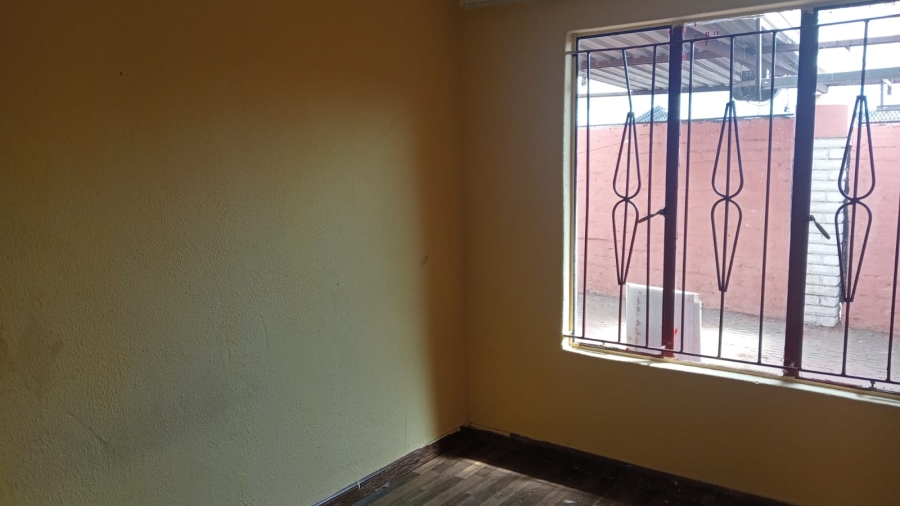 3 Bedroom Property for Sale in Lotus Gardens Gauteng