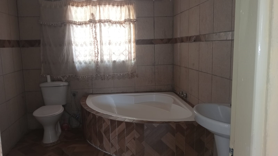 3 Bedroom Property for Sale in Lotus Gardens Gauteng