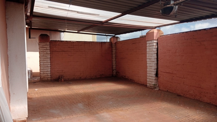 3 Bedroom Property for Sale in Lotus Gardens Gauteng