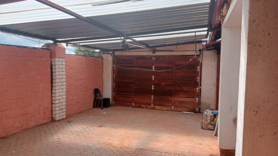 3 Bedroom Property for Sale in Lotus Gardens Gauteng