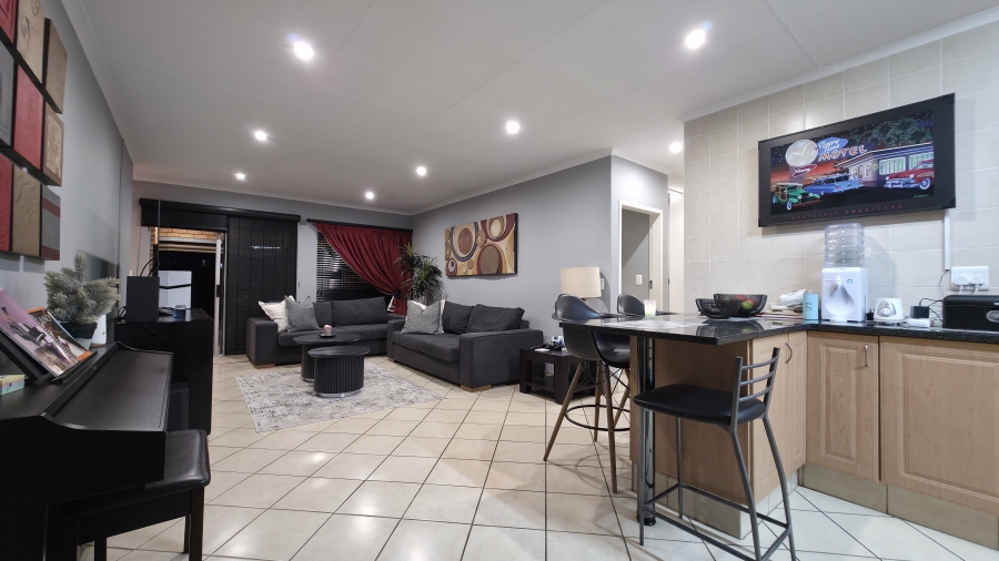 3 Bedroom Property for Sale in Paramount Estate Gauteng