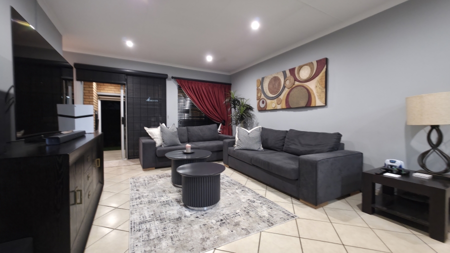 3 Bedroom Property for Sale in Paramount Estate Gauteng
