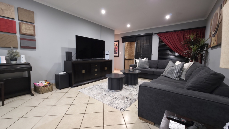 3 Bedroom Property for Sale in Paramount Estate Gauteng