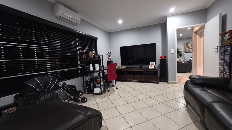 3 Bedroom Property for Sale in Paramount Estate Gauteng