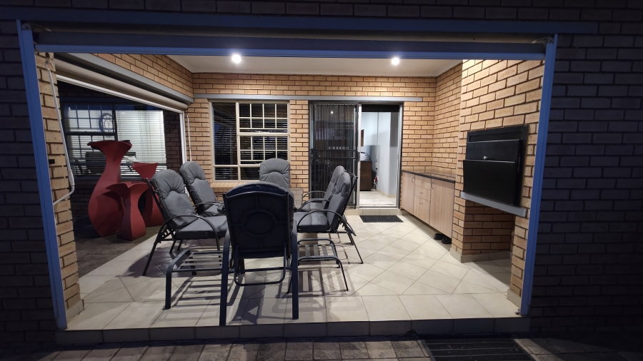 3 Bedroom Property for Sale in Paramount Estate Gauteng
