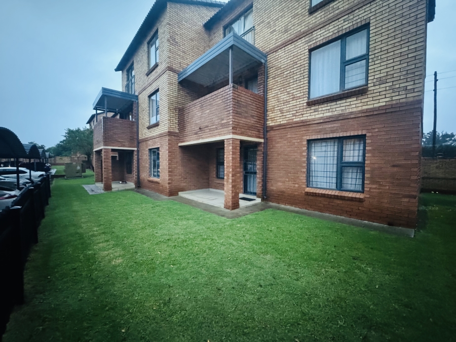 To Let 2 Bedroom Property for Rent in Olympus AH Gauteng