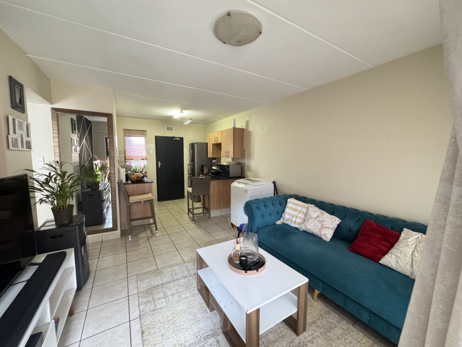 To Let 2 Bedroom Property for Rent in Olympus AH Gauteng