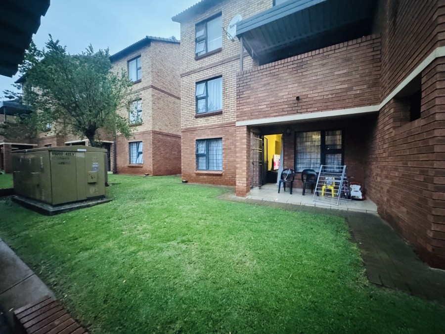 To Let 2 Bedroom Property for Rent in Olympus AH Gauteng