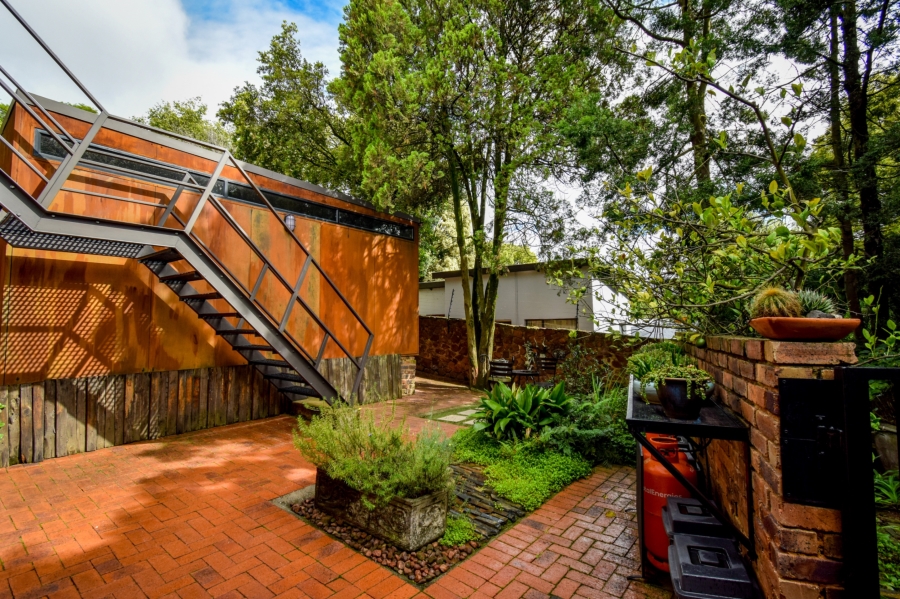 4 Bedroom Property for Sale in Waterkloof Ridge Gauteng