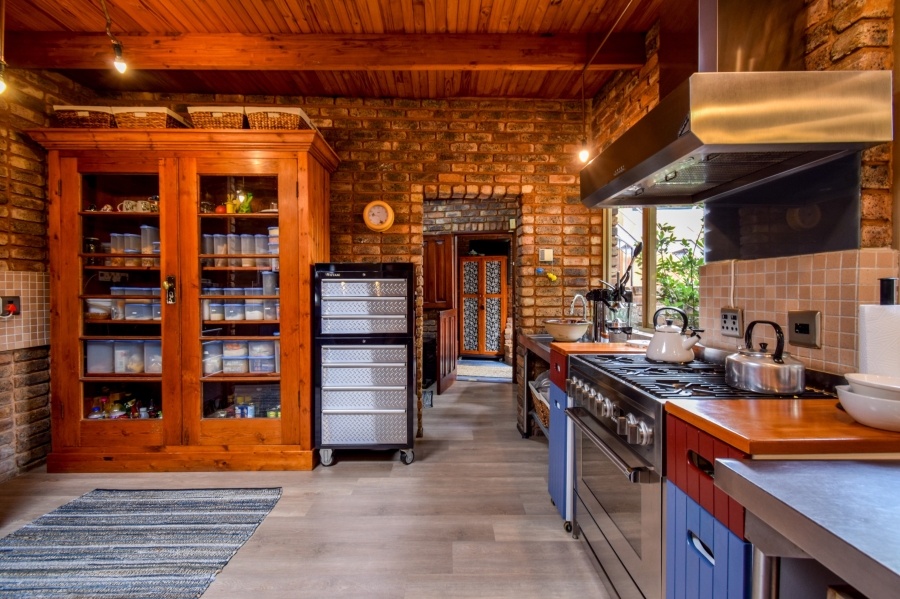 4 Bedroom Property for Sale in Waterkloof Ridge Gauteng