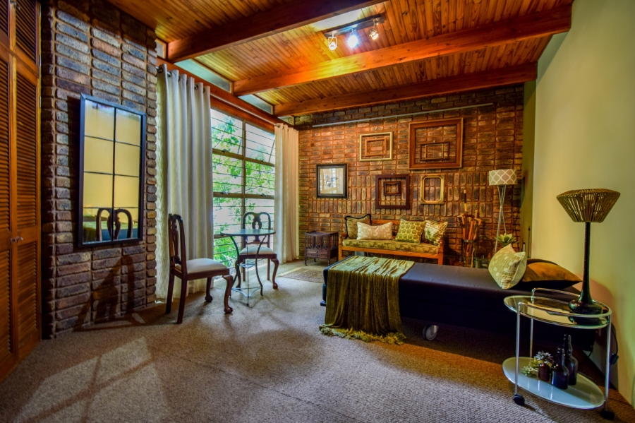 4 Bedroom Property for Sale in Waterkloof Ridge Gauteng