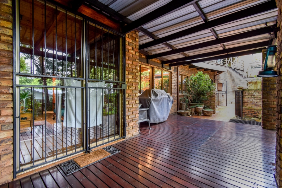 4 Bedroom Property for Sale in Waterkloof Ridge Gauteng