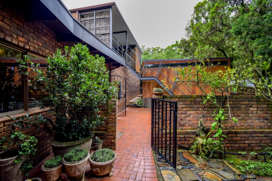 4 Bedroom Property for Sale in Waterkloof Ridge Gauteng