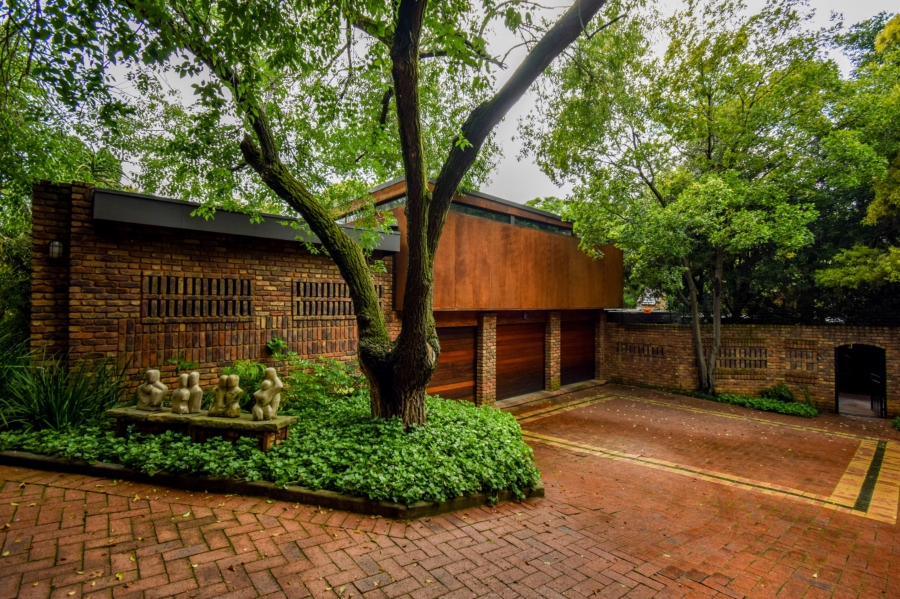 4 Bedroom Property for Sale in Waterkloof Ridge Gauteng