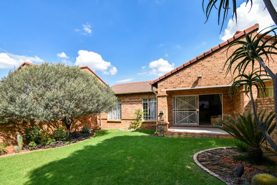 2 Bedroom Property for Sale in Moreleta Park Gauteng