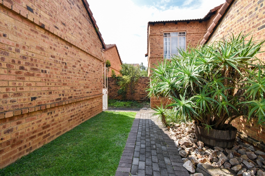 2 Bedroom Property for Sale in Moreleta Park Gauteng