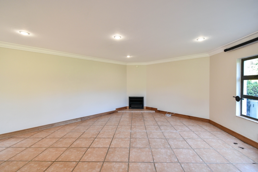 6 Bedroom Property for Sale in Wapadrand Gauteng