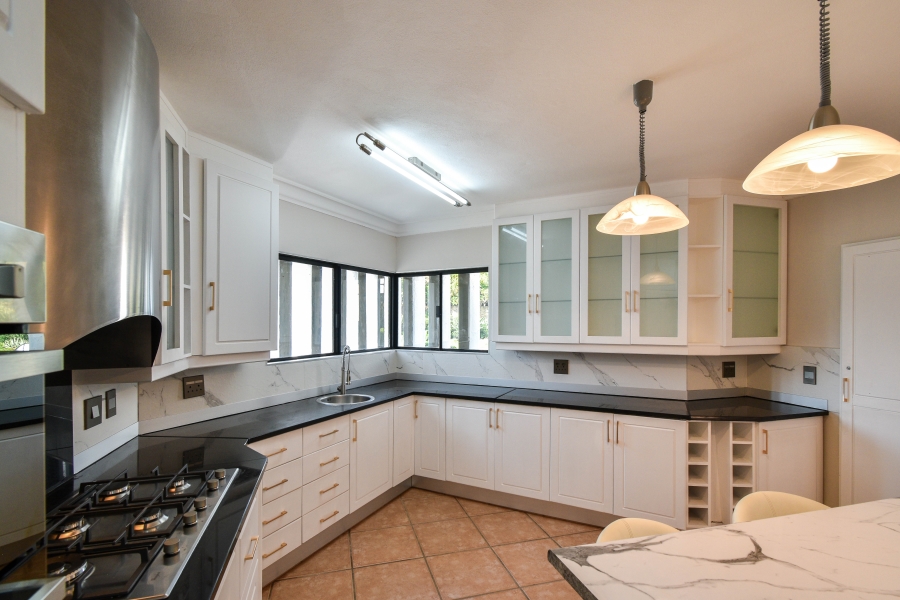 6 Bedroom Property for Sale in Wapadrand Gauteng