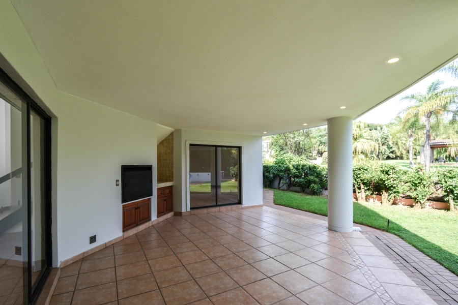 6 Bedroom Property for Sale in Wapadrand Gauteng