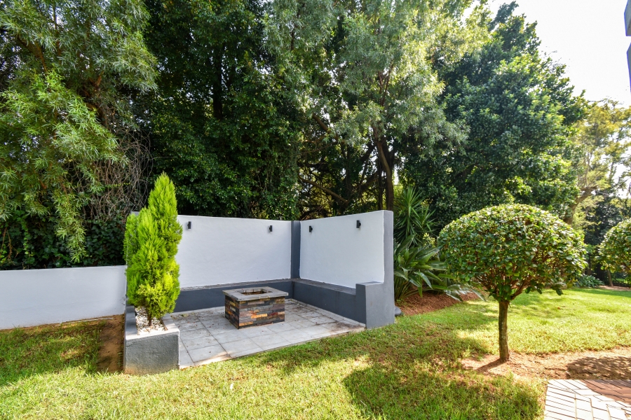 6 Bedroom Property for Sale in Wapadrand Gauteng