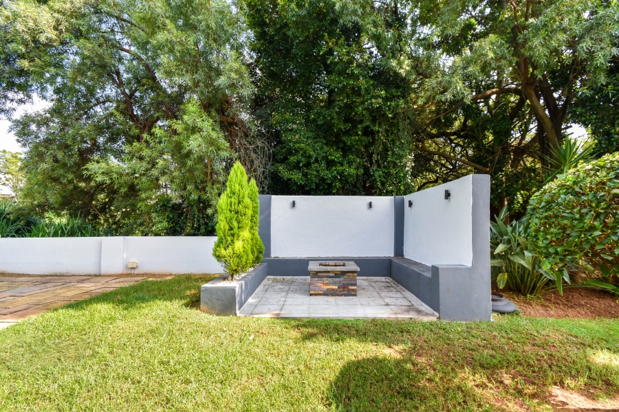 6 Bedroom Property for Sale in Wapadrand Gauteng