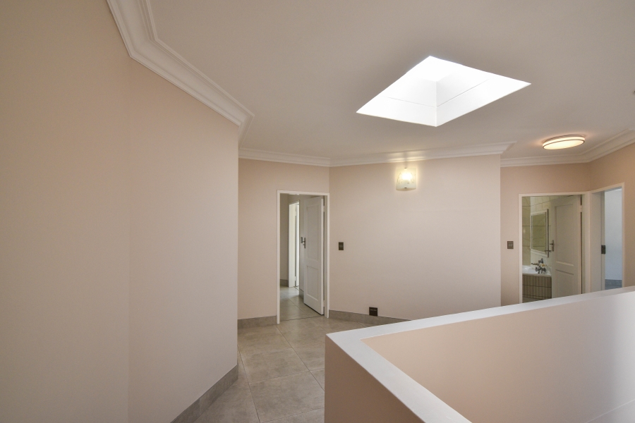 6 Bedroom Property for Sale in Wapadrand Gauteng