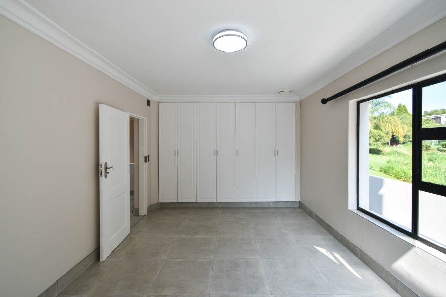 6 Bedroom Property for Sale in Wapadrand Gauteng