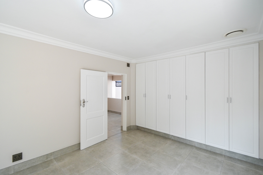 6 Bedroom Property for Sale in Wapadrand Gauteng