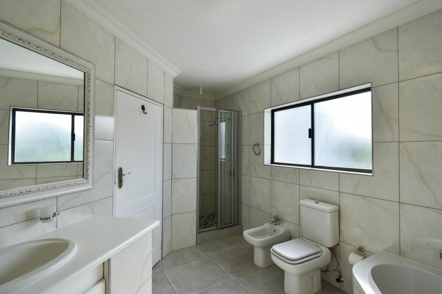 6 Bedroom Property for Sale in Wapadrand Gauteng