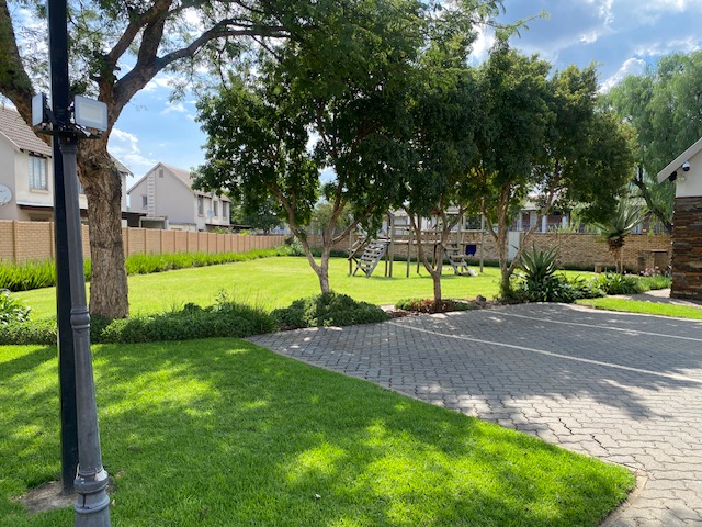 3 Bedroom Property for Sale in Willow Park Manor Gauteng