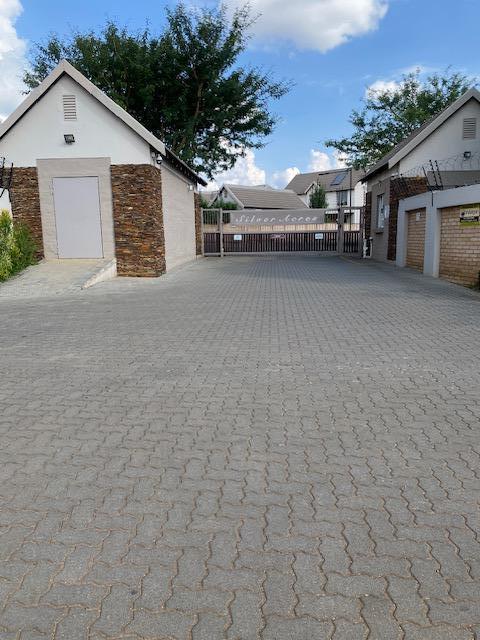 3 Bedroom Property for Sale in Willow Park Manor Gauteng