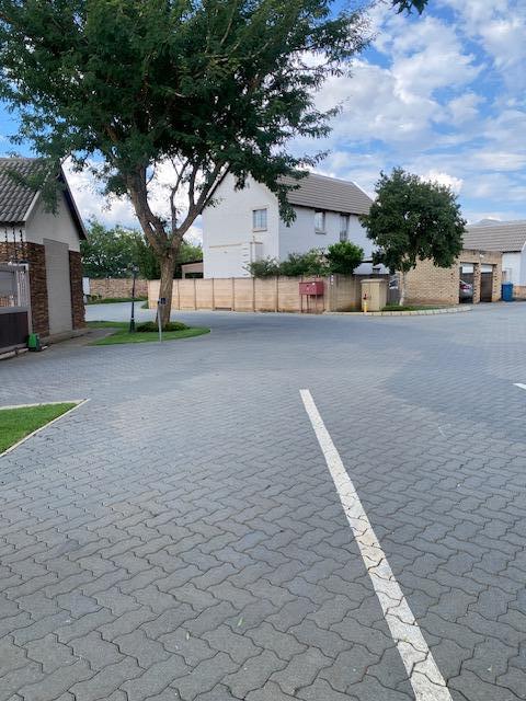 3 Bedroom Property for Sale in Willow Park Manor Gauteng