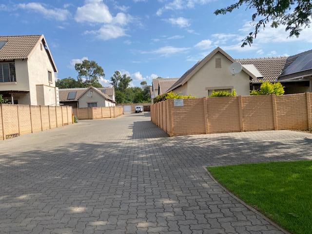 3 Bedroom Property for Sale in Willow Park Manor Gauteng