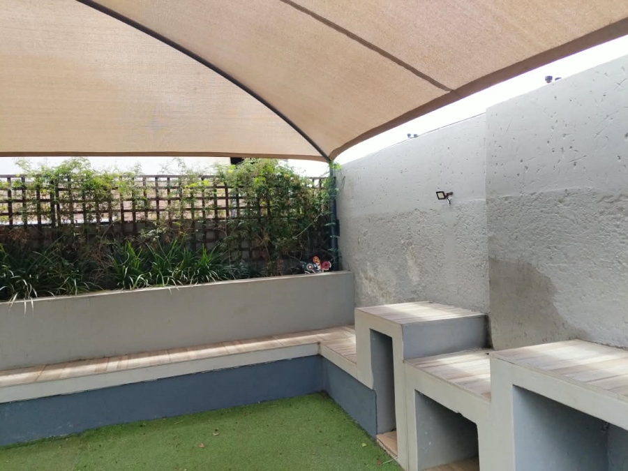 3 Bedroom Property for Sale in Glen Marais Gauteng