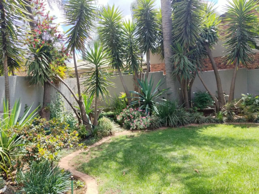 3 Bedroom Property for Sale in Glen Marais Gauteng