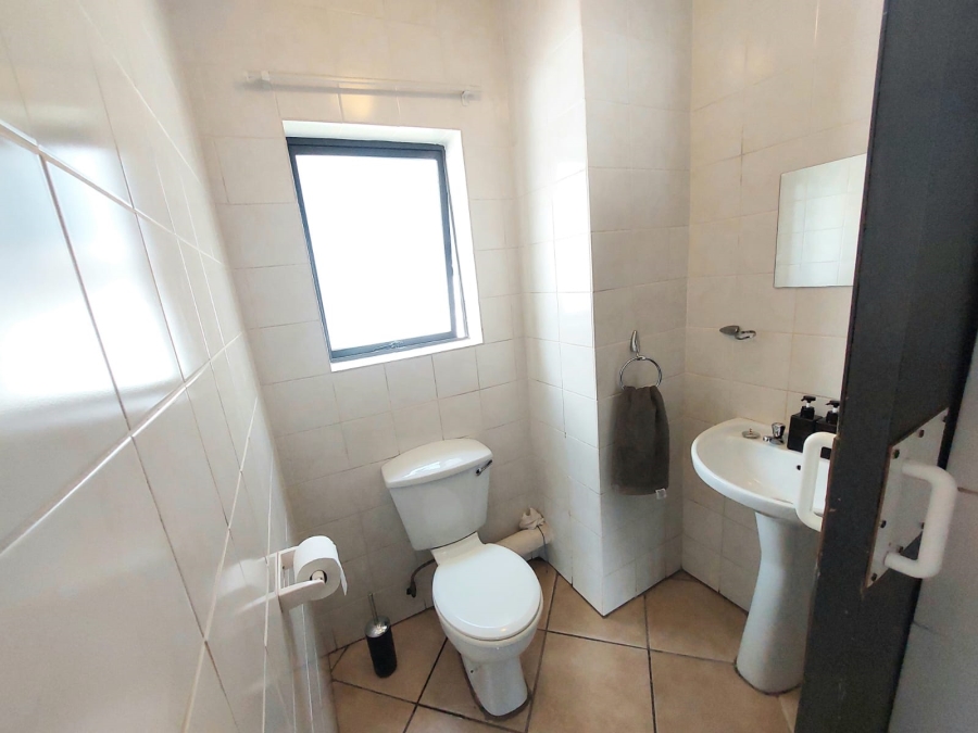 1 Bedroom Property for Sale in Pretoria North Gauteng