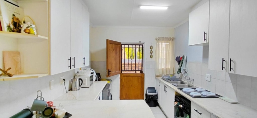 2 Bedroom Property for Sale in Wilgeheuwel Gauteng