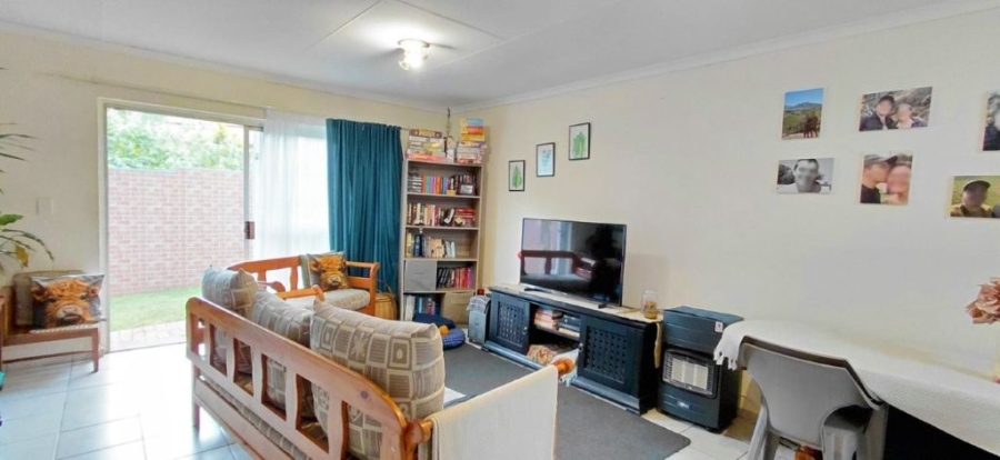 2 Bedroom Property for Sale in Wilgeheuwel Gauteng