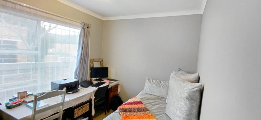 2 Bedroom Property for Sale in Wilgeheuwel Gauteng